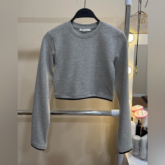 Zara Tops - ZARA Grey Cropped Long Sleeve Top Size M